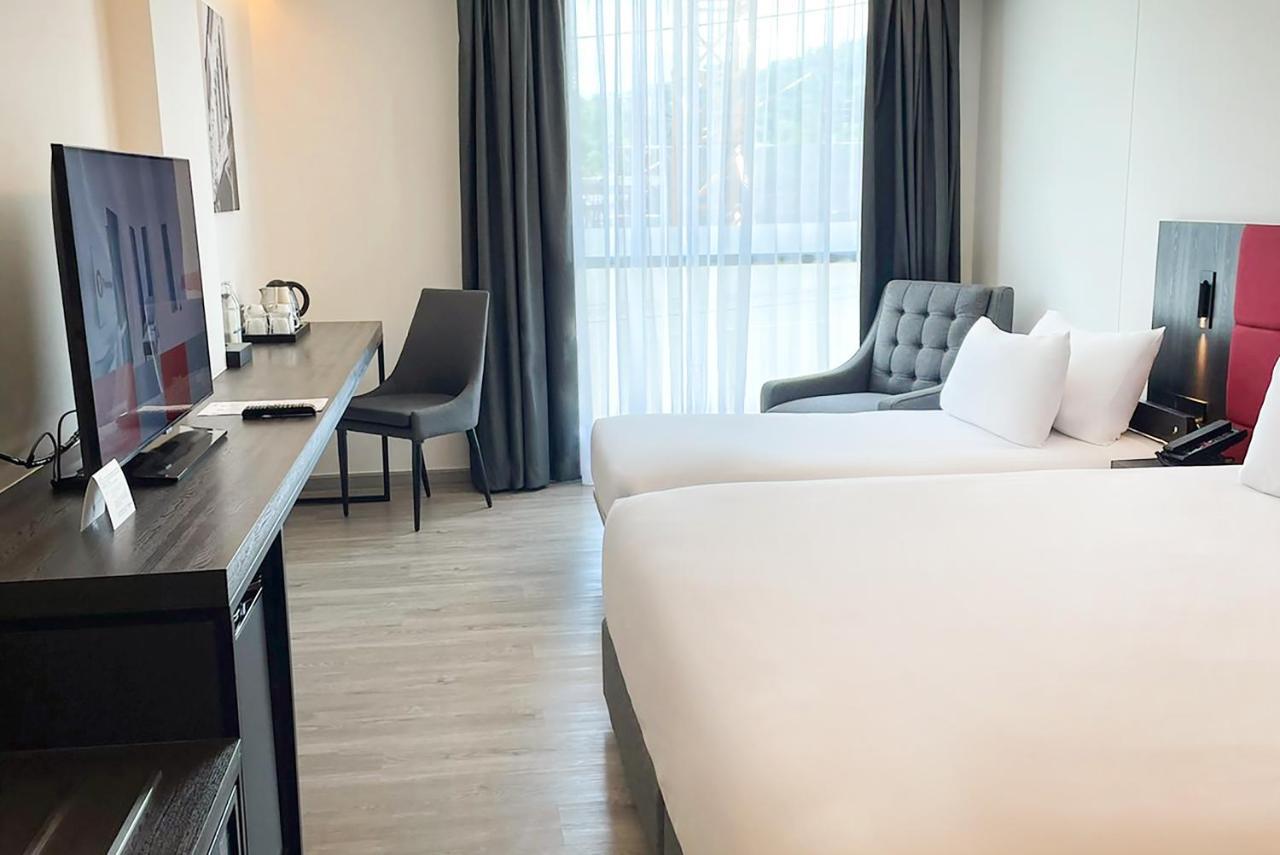 Travelodge Phuket Town Exteriör bild