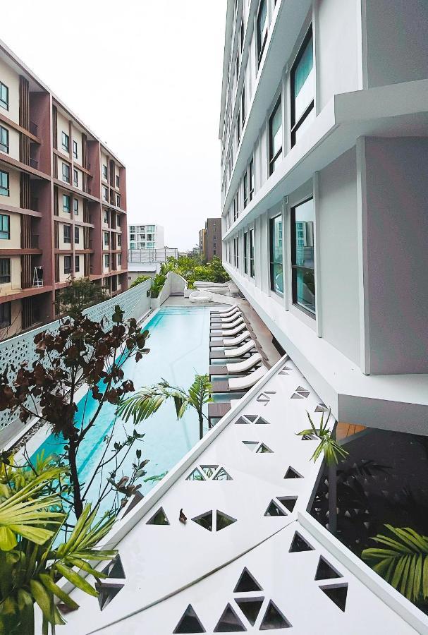 Travelodge Phuket Town Exteriör bild